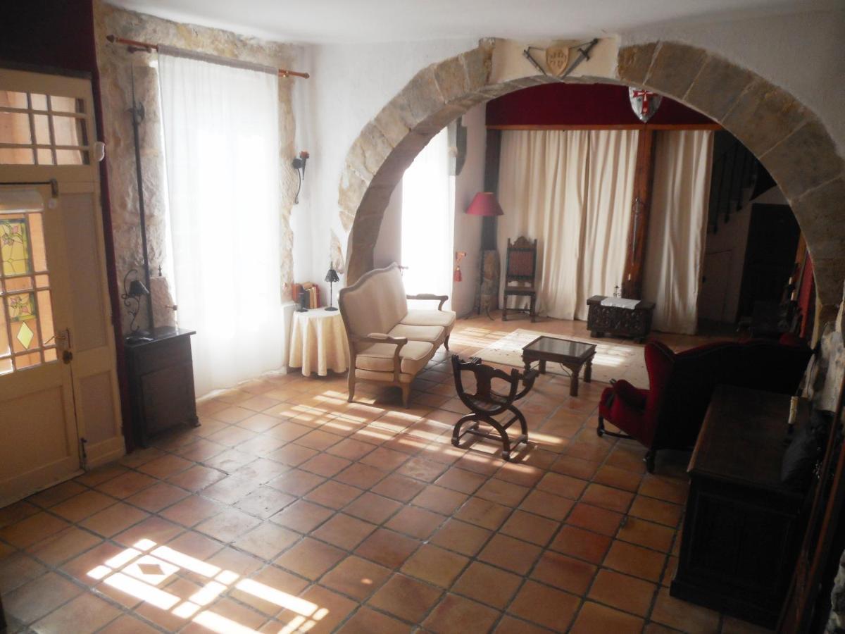 Logis De La Meschaussee, Dans Donjon Du Xie Siecle Canet  Экстерьер фото