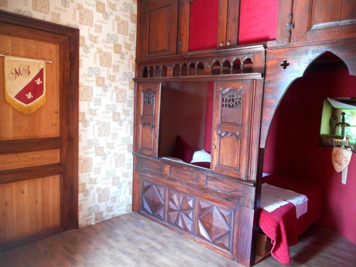 Logis De La Meschaussee, Dans Donjon Du Xie Siecle Canet  Экстерьер фото