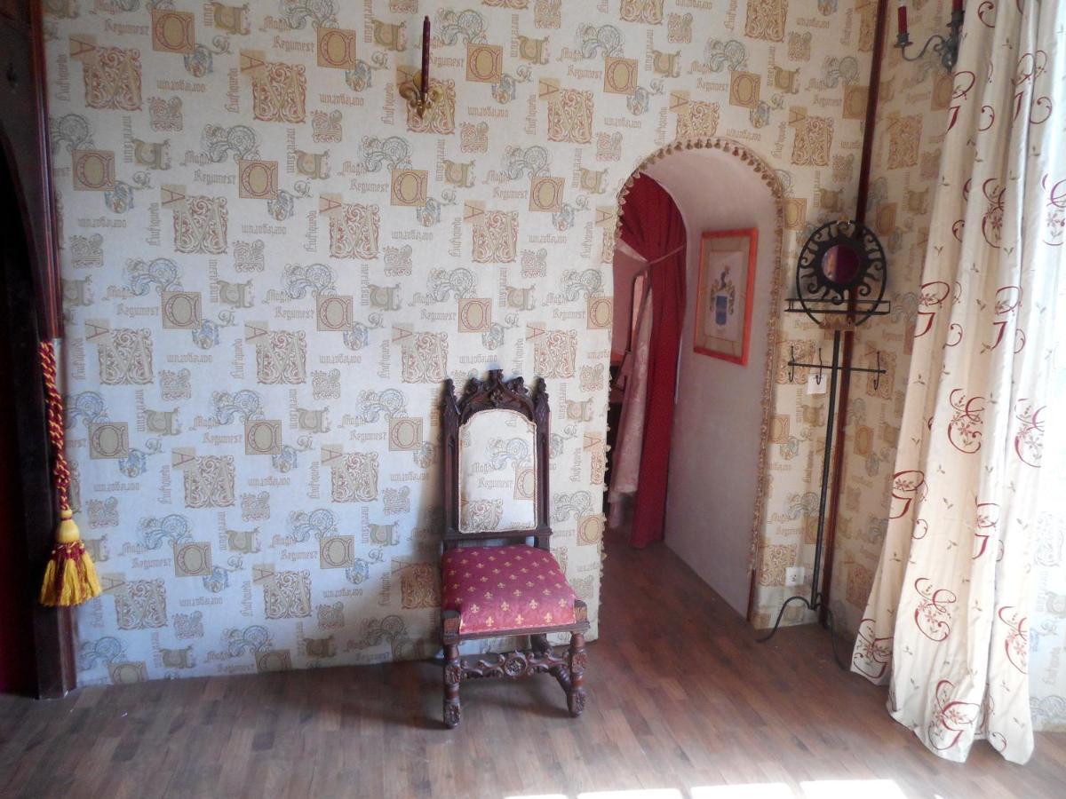 Logis De La Meschaussee, Dans Donjon Du Xie Siecle Canet  Экстерьер фото